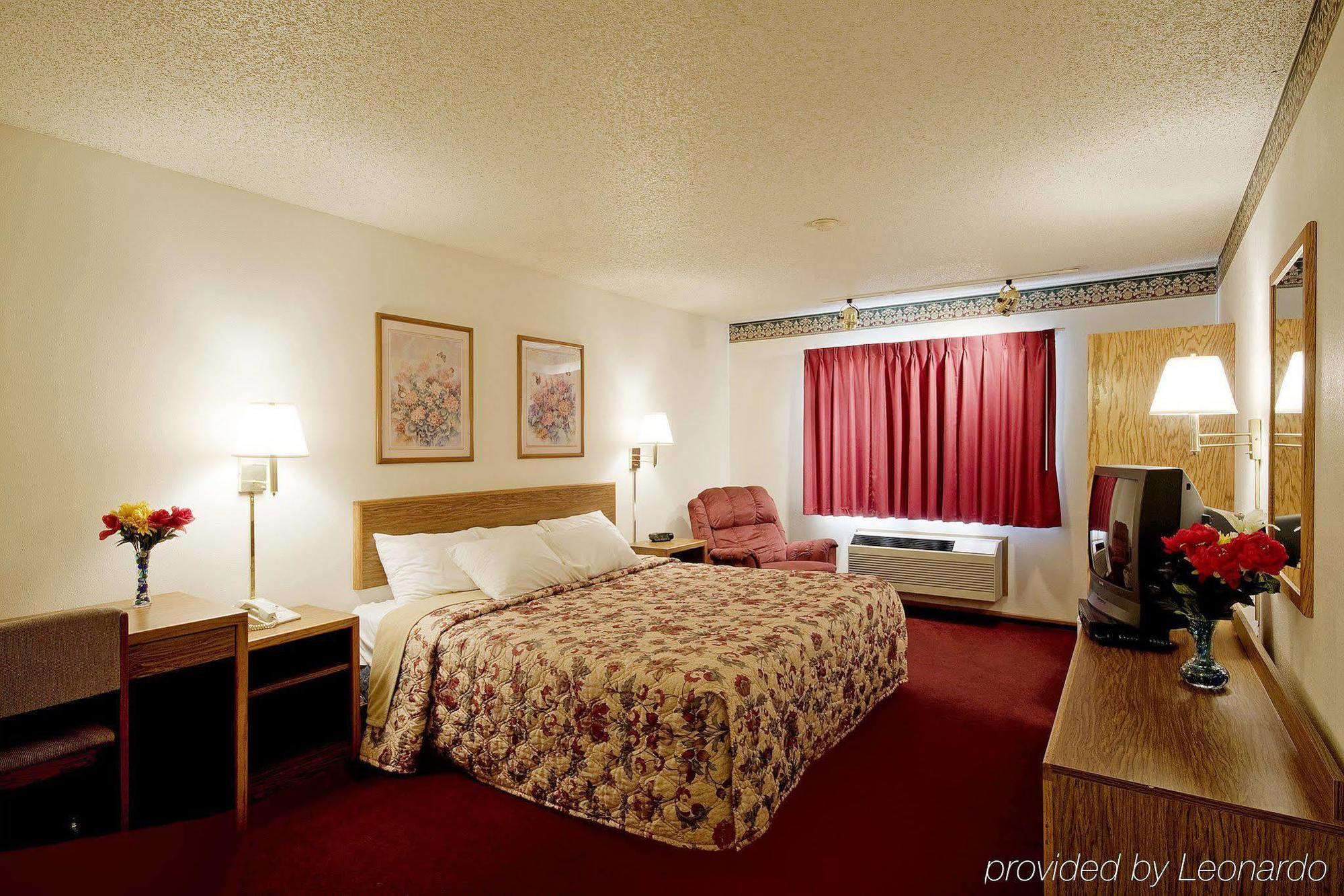 Americas Best Value Inn And Suites - Nevada Room photo